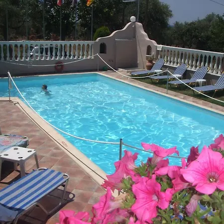 Villa Mary 1 Aparthotel *