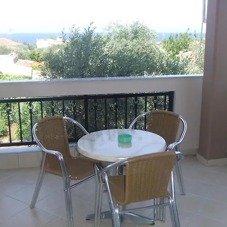 Ξενοδοχείο με διαμερίσματα Villa Mary 1