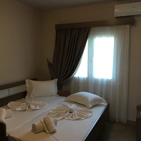 Ξενοδοχείο με διαμερίσματα Villa Mary 1