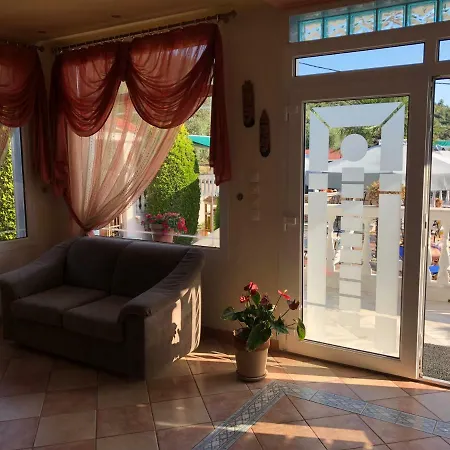 Villa Mary 1 Ξενοδοχείο με διαμερίσματα *